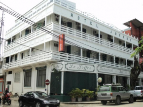  Hotel Joffre  Туамасина